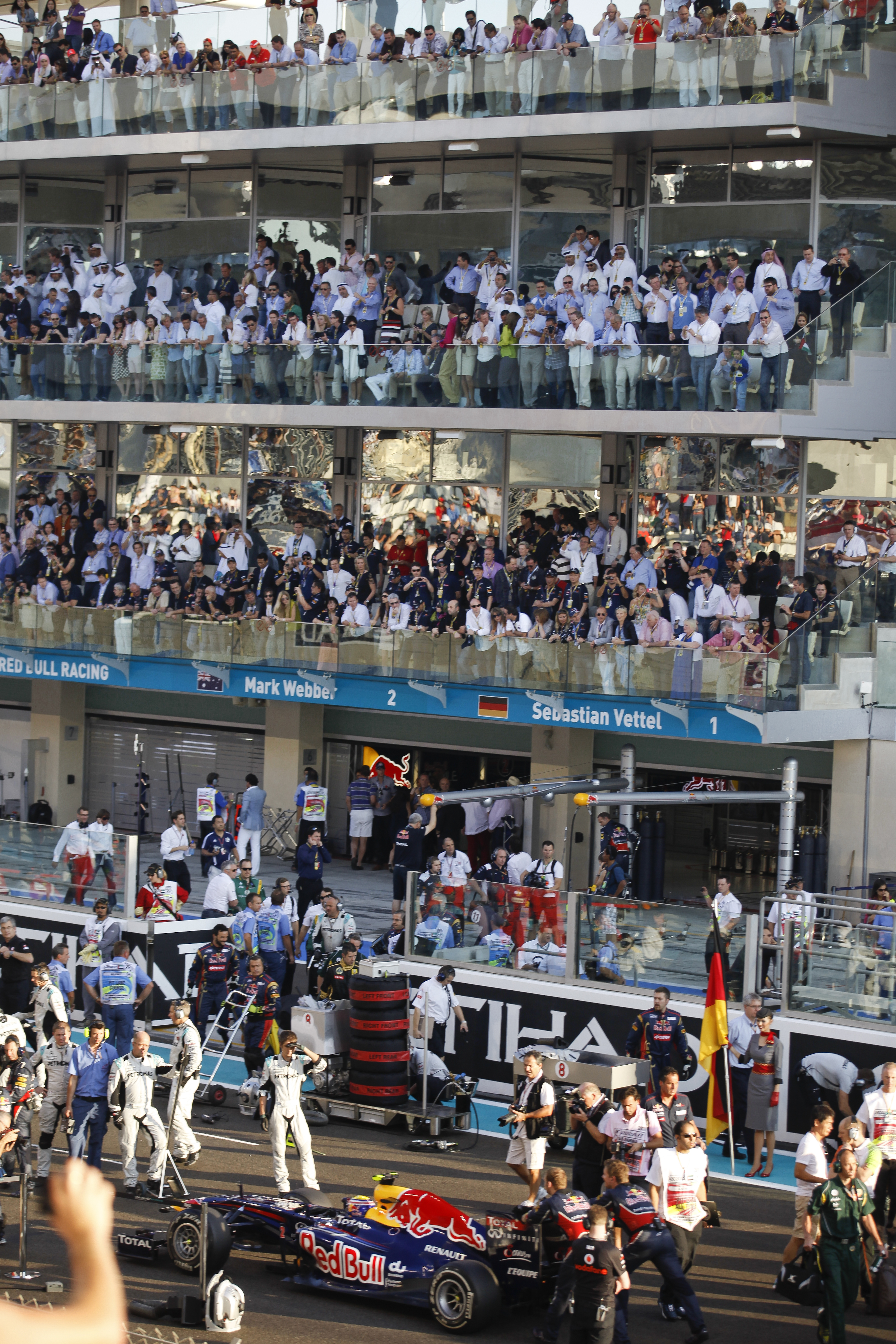 Image for The Ultimate Guide to Experiencing the 2023 F1 Abu Dhabi Grand Prix