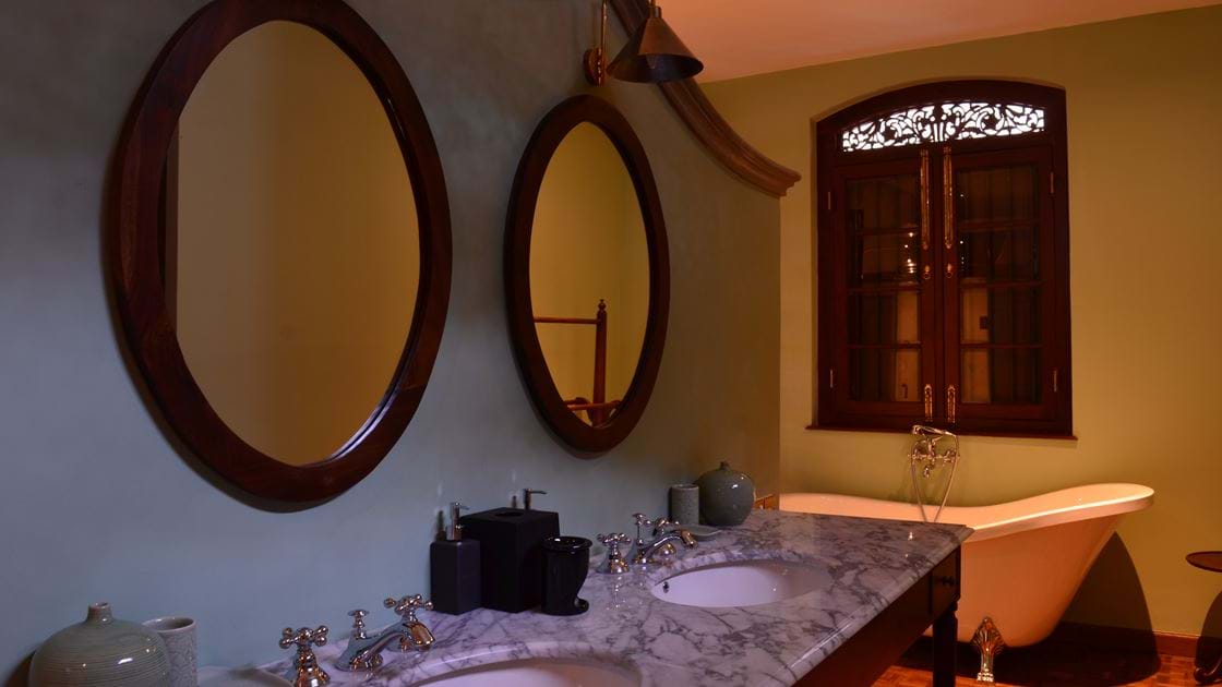 Maniumpathy Bathroom