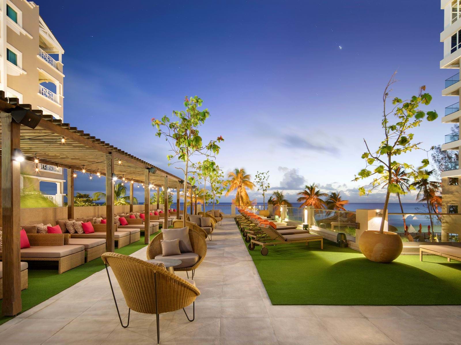 02 Beach Club & Spa | Black Opal Travel Group
